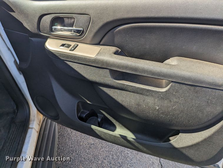 image for item LF9646 2014 Chevrolet Tahoe Police  SUV