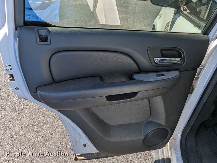 image for item LF9646 2014 Chevrolet Tahoe Police  SUV