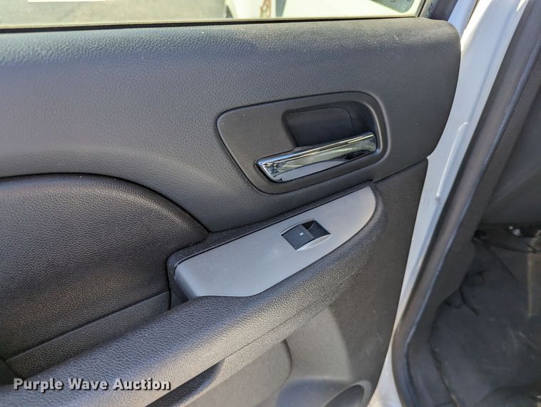 image for item LF9646 2014 Chevrolet Tahoe Police  SUV