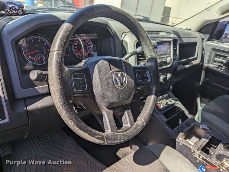 image for item LF9647 2015 Dodge Ram 1500  Crew Cab pickup truck