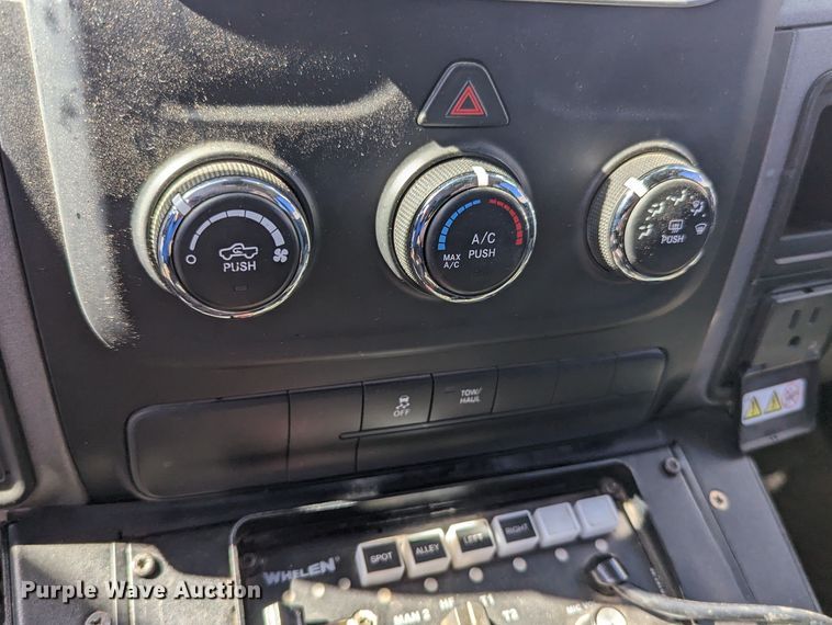 image for item LF9647 2015 Dodge Ram 1500  Crew Cab pickup truck