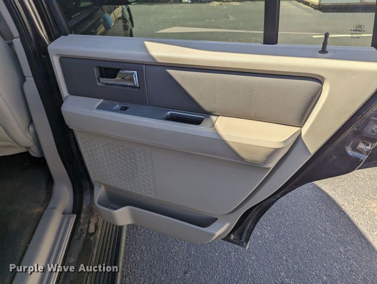 image for item LF9648 2010 Ford Expedition  SUV