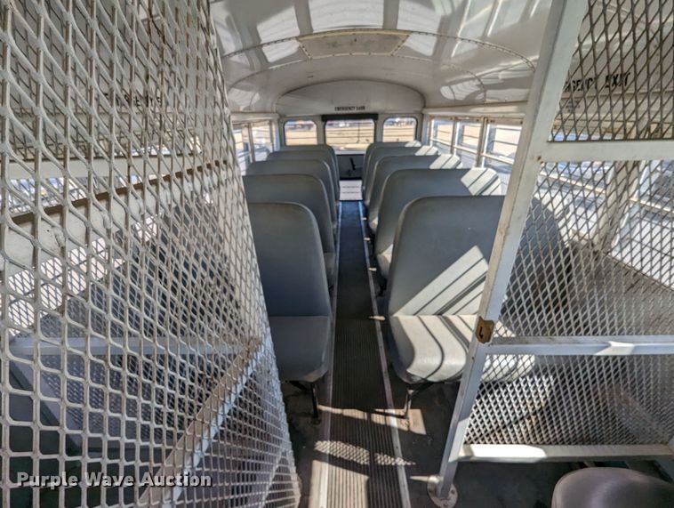 image for item LF9649 1994 International 3800  inmate transport bus