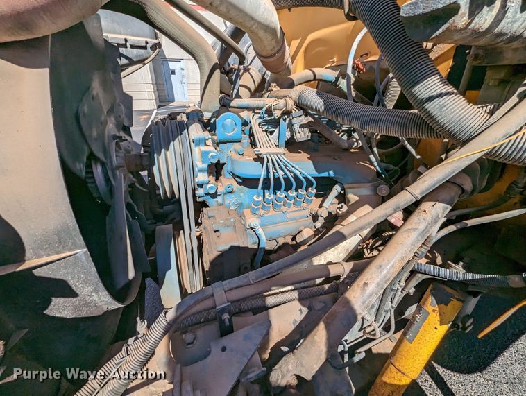 image for item LF9649 1994 International 3800  inmate transport bus