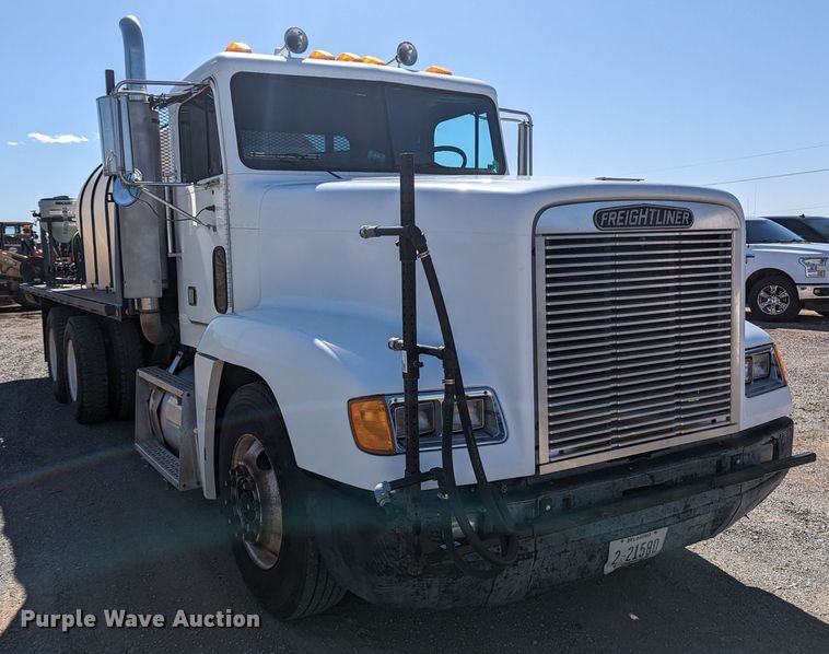 image for item LF9651 1994 Freightliner  flatbed truck