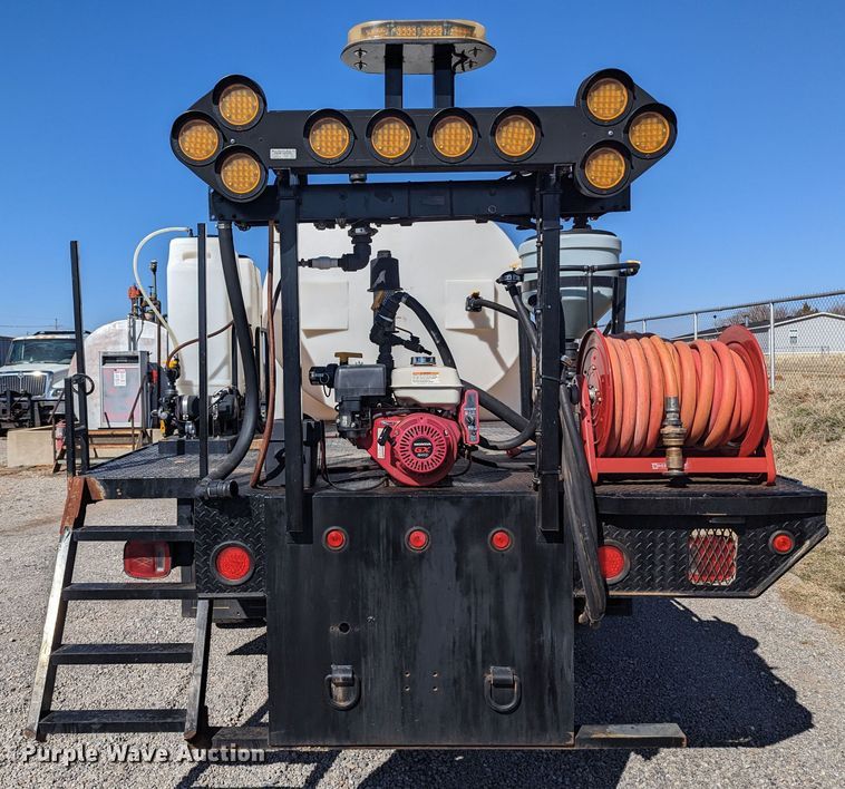 image for item LF9651 1994 Freightliner  flatbed truck