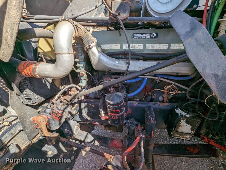 image for item LF9651 1994 Freightliner  flatbed truck