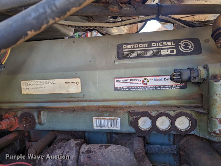 image for item LF9651 1994 Freightliner  flatbed truck