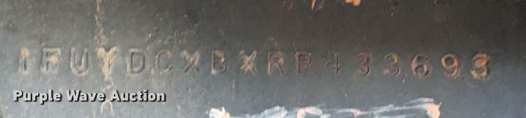 image for item LF9651 1994 Freightliner  flatbed truck