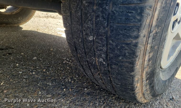 image for item LG9522 2005 Chevrolet Silverado 1500  Crew Cab pickup truck