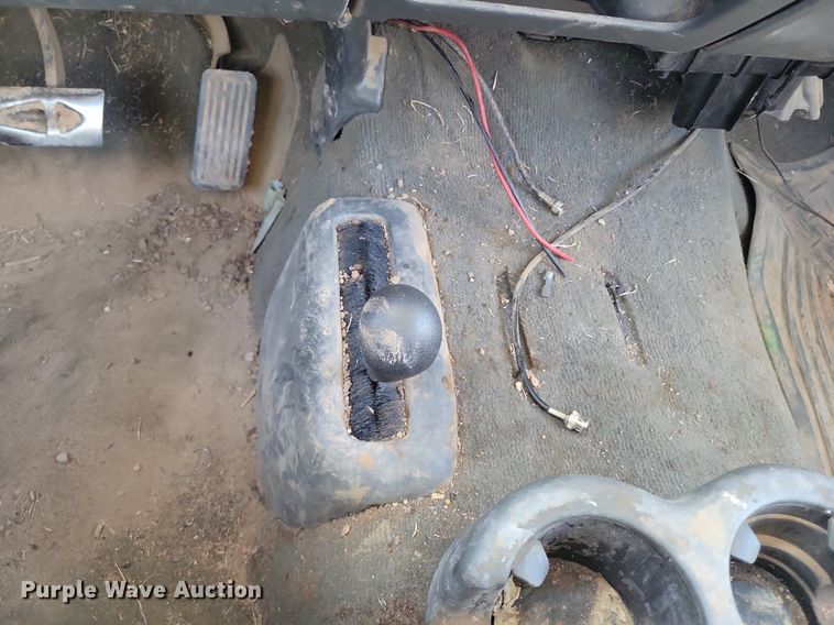 image for item LG9523 2003 Chevrolet Silverado 1500  Ext. Cab pickup truck