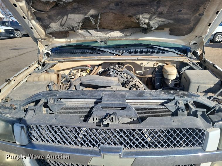 image for item LG9523 2003 Chevrolet Silverado 1500  Ext. Cab pickup truck