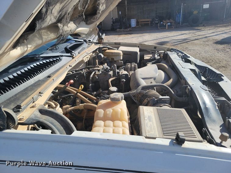 image for item LG9523 2003 Chevrolet Silverado 1500  Ext. Cab pickup truck