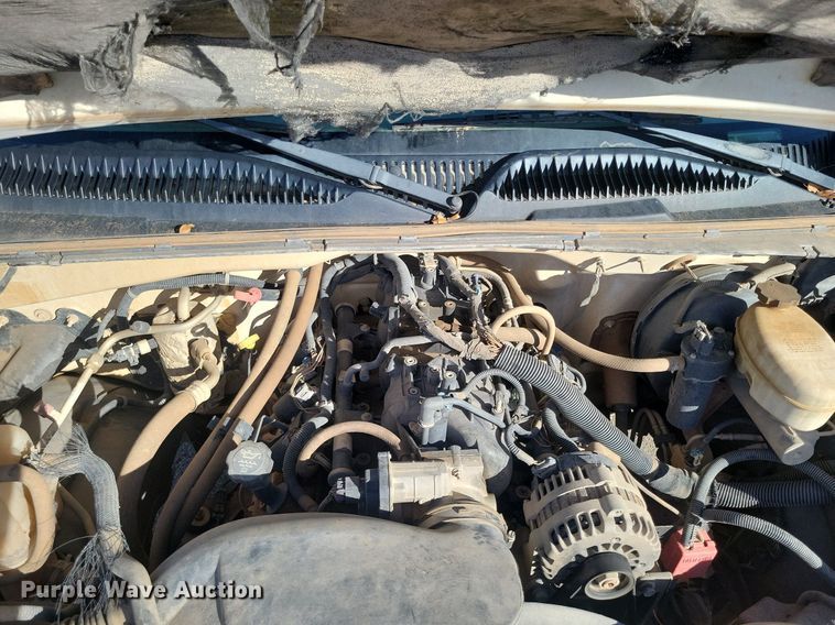 image for item LG9523 2003 Chevrolet Silverado 1500  Ext. Cab pickup truck