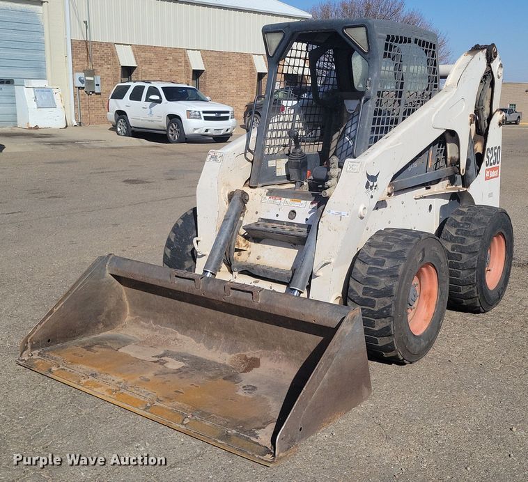 image for item LG9526 2008 Bobcat S250  skid steer loader