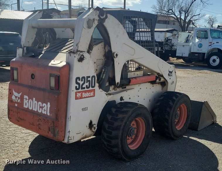 image for item LG9526 2008 Bobcat S250  skid steer loader