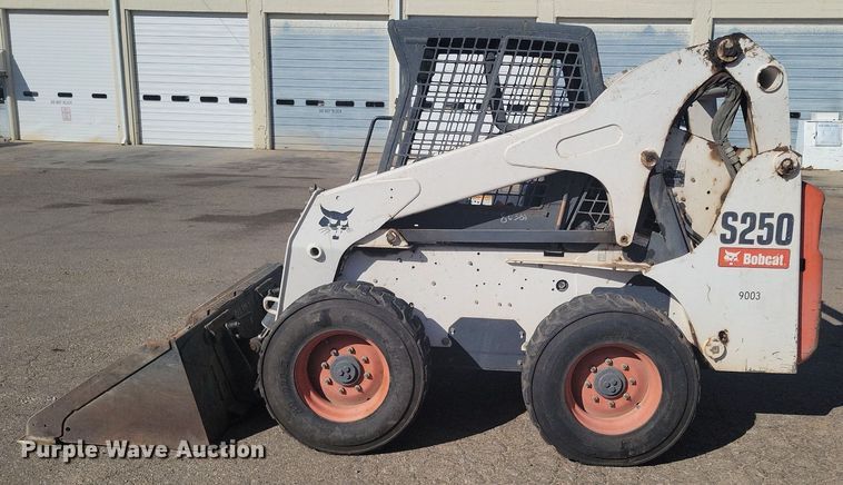 image for item LG9526 2008 Bobcat S250  skid steer loader