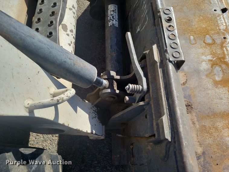 image for item LG9526 2008 Bobcat S250  skid steer loader