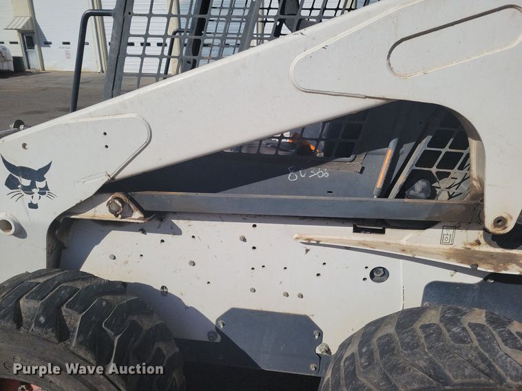 image for item LG9526 2008 Bobcat S250  skid steer loader