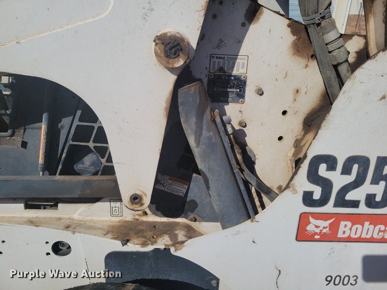 image for item LG9526 2008 Bobcat S250  skid steer loader