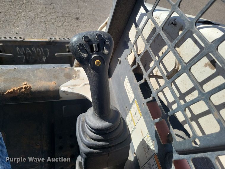 image for item LG9526 2008 Bobcat S250  skid steer loader