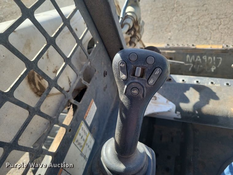 image for item LG9526 2008 Bobcat S250  skid steer loader