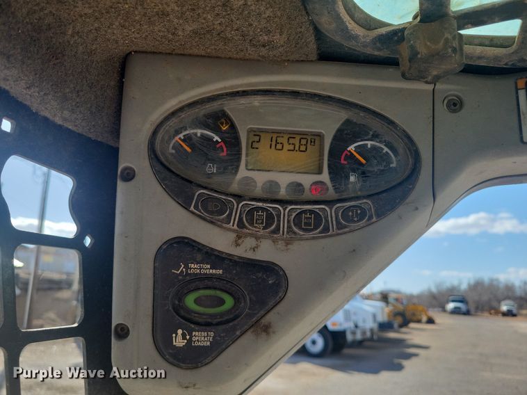 image for item LG9526 2008 Bobcat S250  skid steer loader