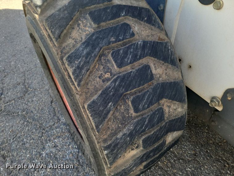 image for item LG9526 2008 Bobcat S250  skid steer loader