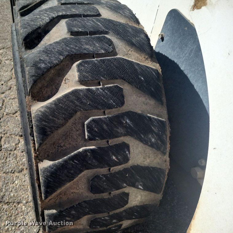 image for item LG9526 2008 Bobcat S250  skid steer loader