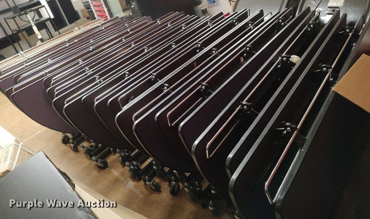 image for item LG9552 (16) folding tables