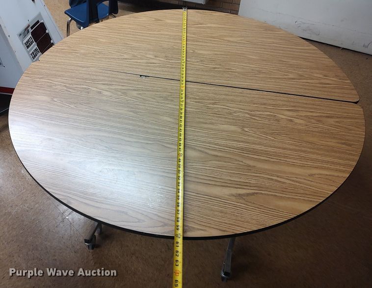 image for item LG9552 (16) folding tables