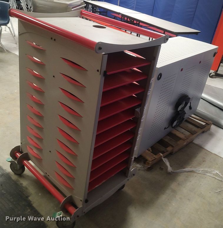 image for item LG9556 (2) charging stations