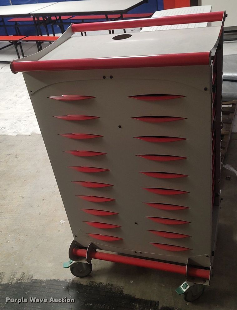 image for item LG9556 (2) charging stations