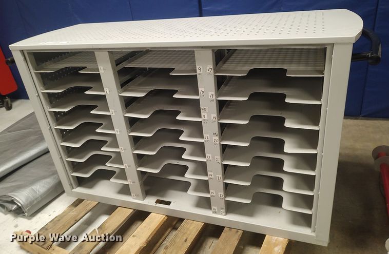 image for item LG9556 (2) charging stations