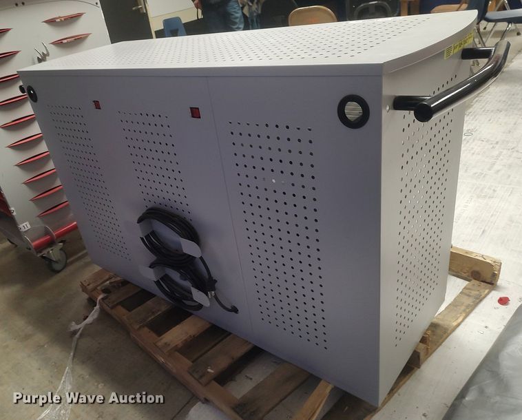 image for item LG9556 (2) charging stations