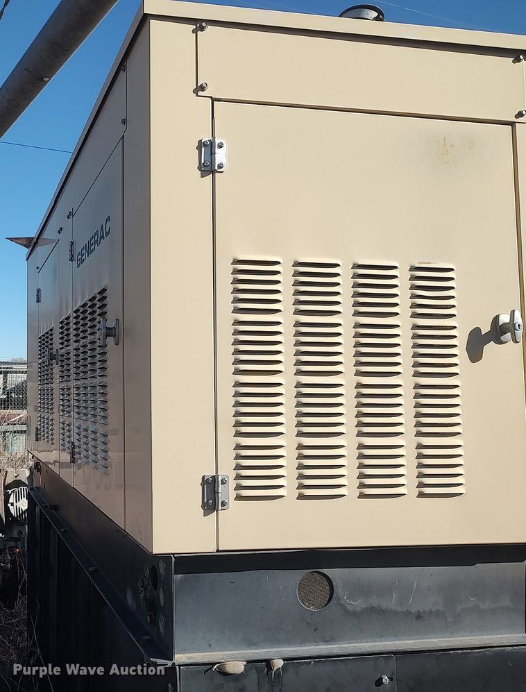 image for item LG9562 1999 Generac 99A03033-S  generator