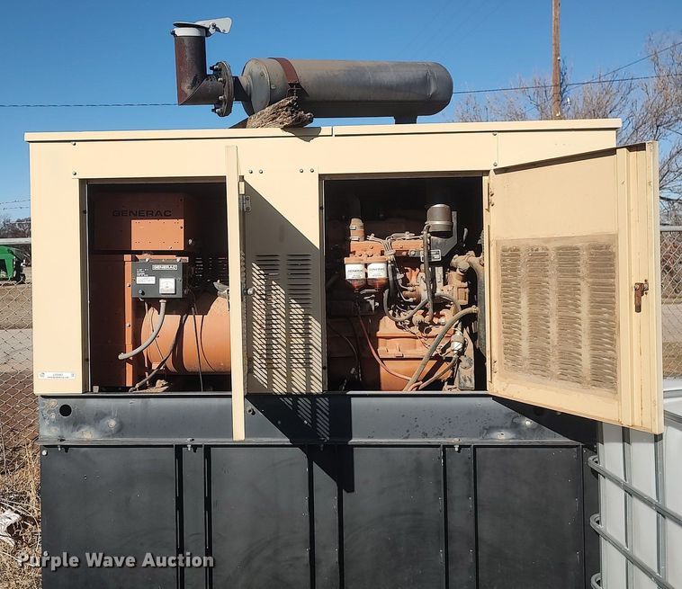 image for item LG9562 1999 Generac 99A03033-S  generator