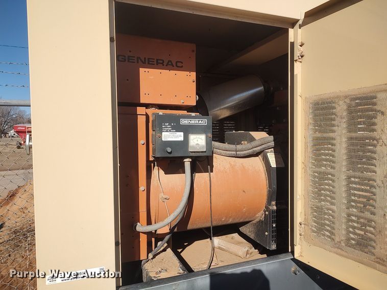 image for item LG9562 1999 Generac 99A03033-S  generator