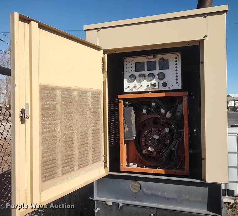 image for item LG9562 1999 Generac 99A03033-S  generator