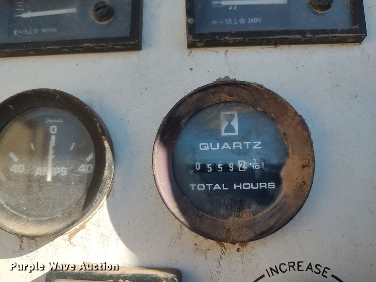 image for item LG9562 1999 Generac 99A03033-S  generator