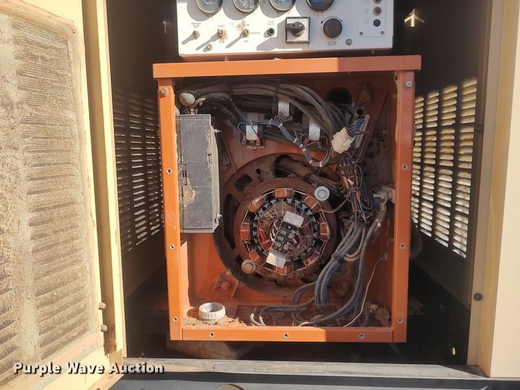 image for item LG9562 1999 Generac 99A03033-S  generator