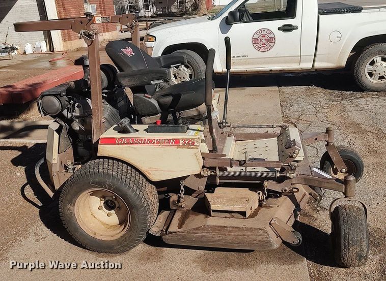 image for item LG9563 Grasshopper 329B  ZTR lawn mower