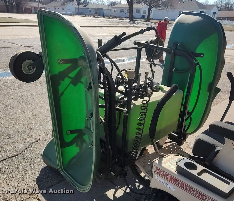 image for item LG9565 Pro Lawn Spray Shield  sprayer