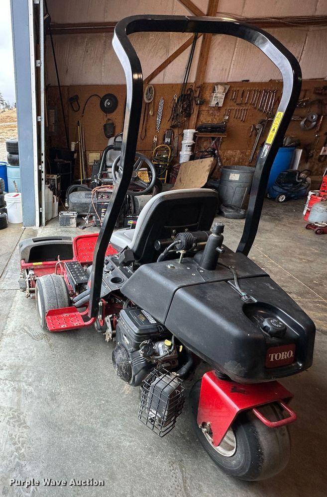 image for item LP9818 Toro Greensmaster 3120  reel mower