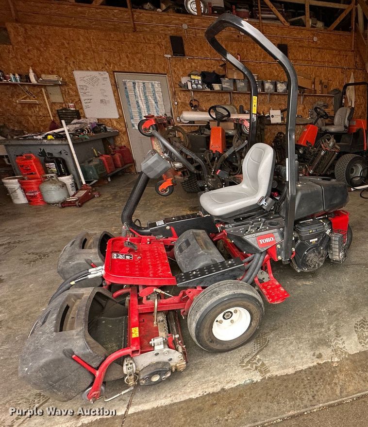 image for item LP9818 Toro Greensmaster 3120  reel mower