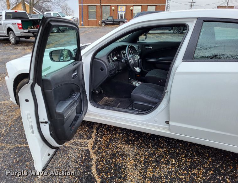 image for item LR9181 2014 Dodge Charger Police