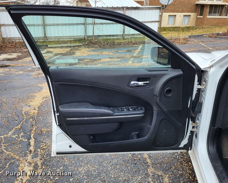 image for item LR9181 2014 Dodge Charger Police