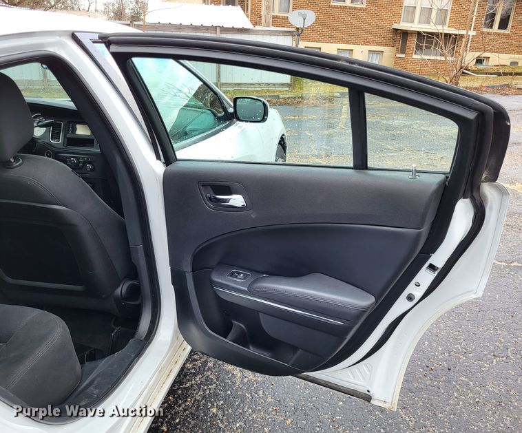 image for item LR9181 2014 Dodge Charger Police