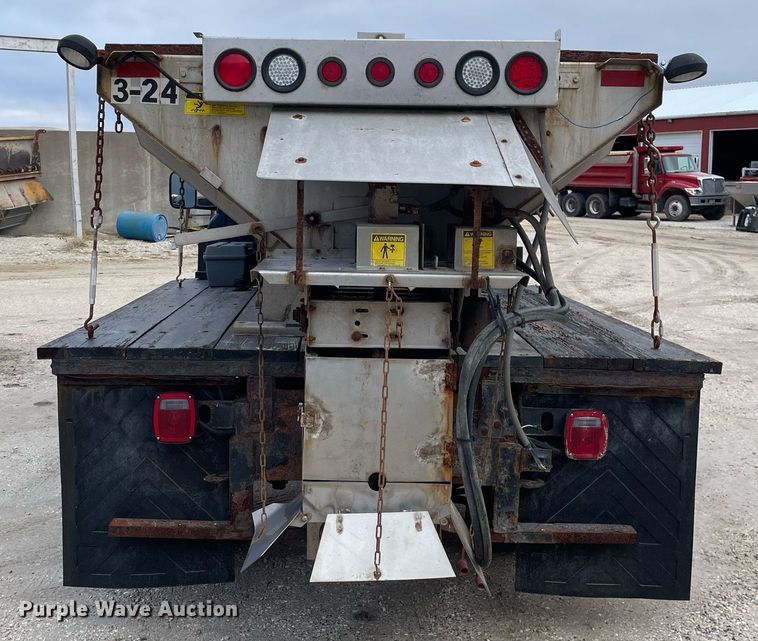 image for item MA9919 2001 Dodge Ram 3500  flatbed pickup truck