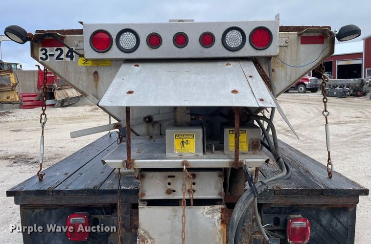 image for item MA9919 2001 Dodge Ram 3500  flatbed pickup truck